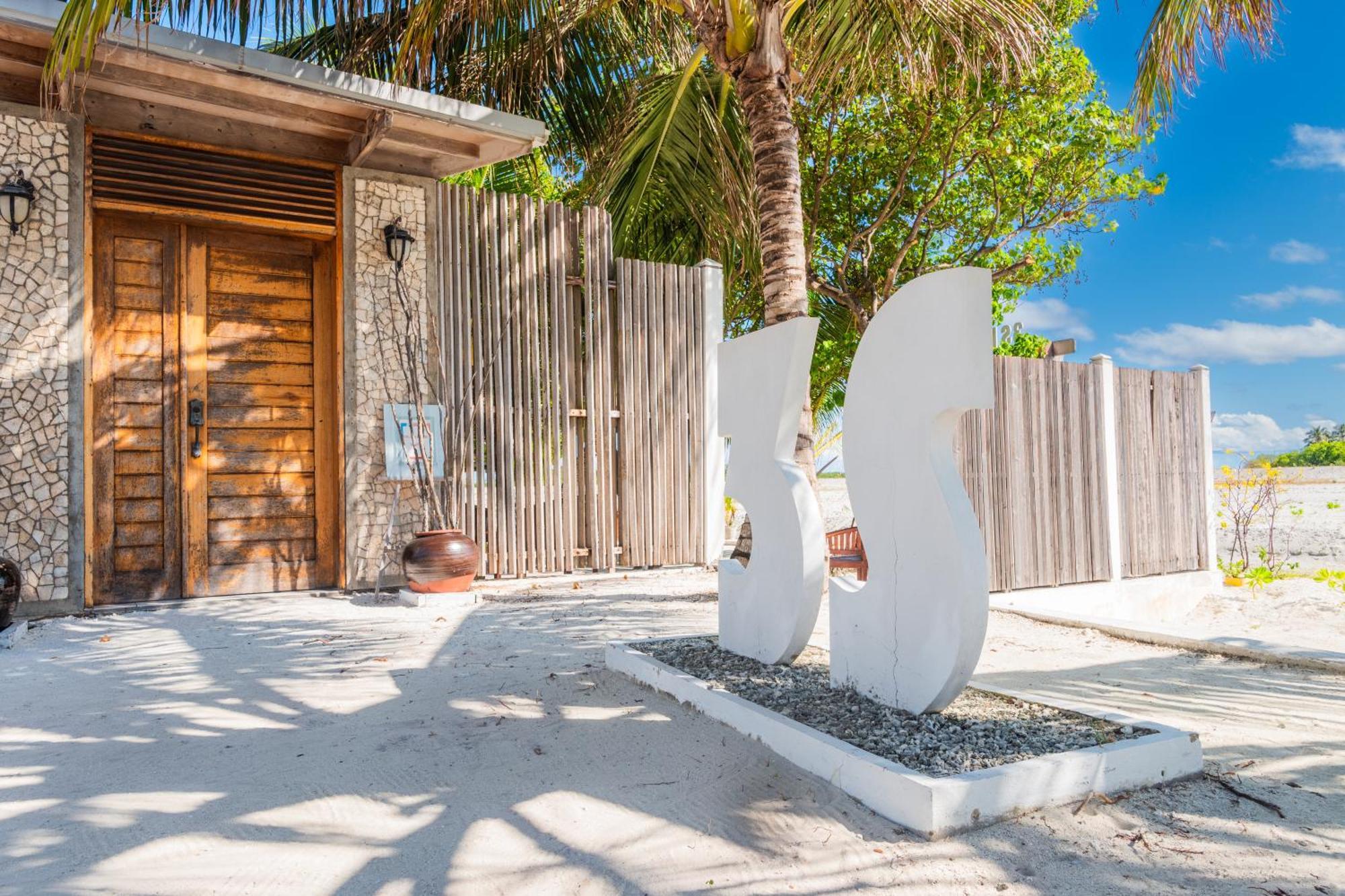 Wave Sound By 3S Maldives Hotel Addu City Exterior photo